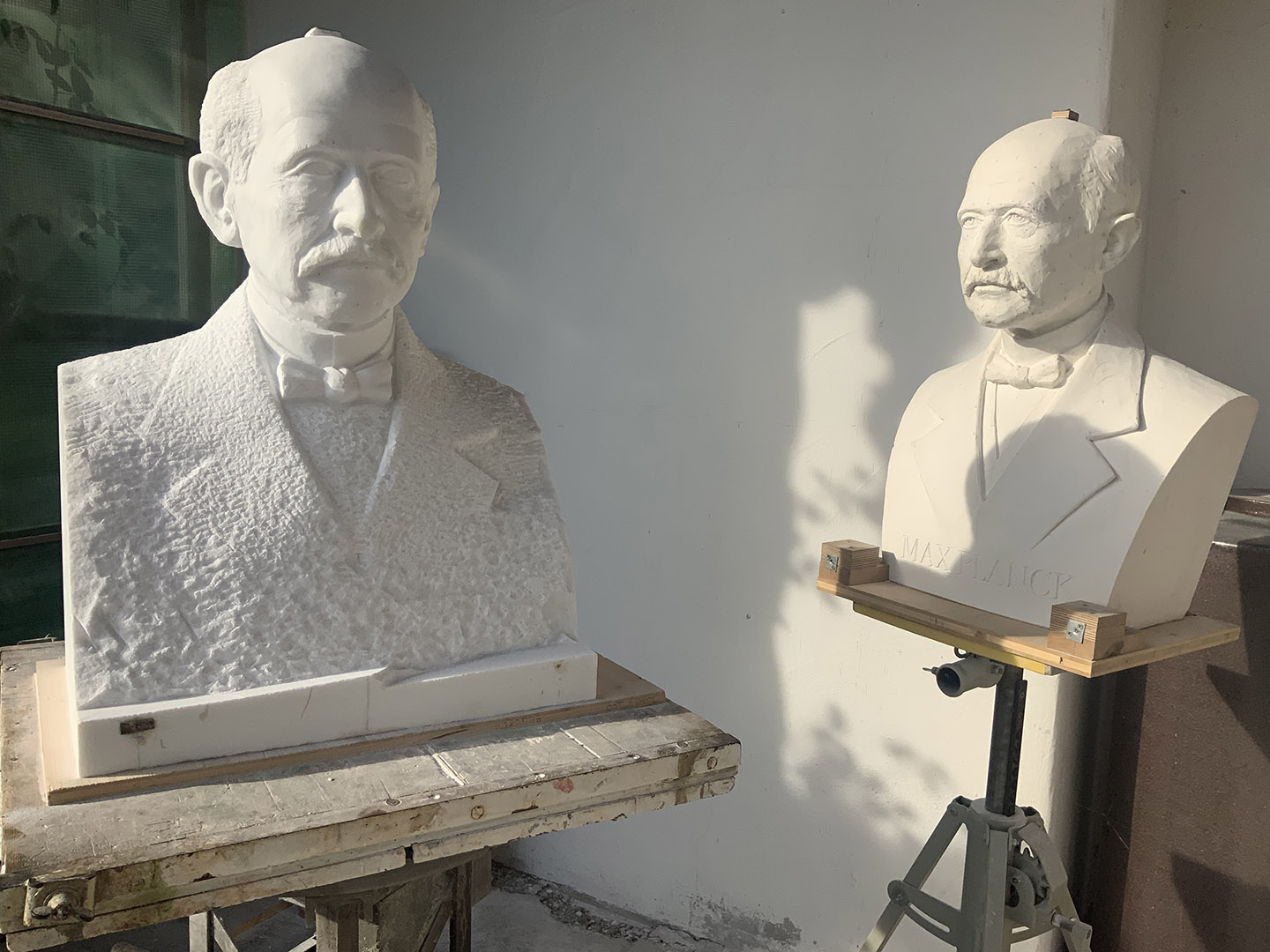 Max Planck Statue in Arbeit