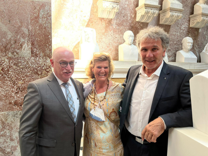 Prof. Dr. Martin Stratmann, Direktor der Max-Planck-Gesellschaft, Erina Uhl, Johann Brunner